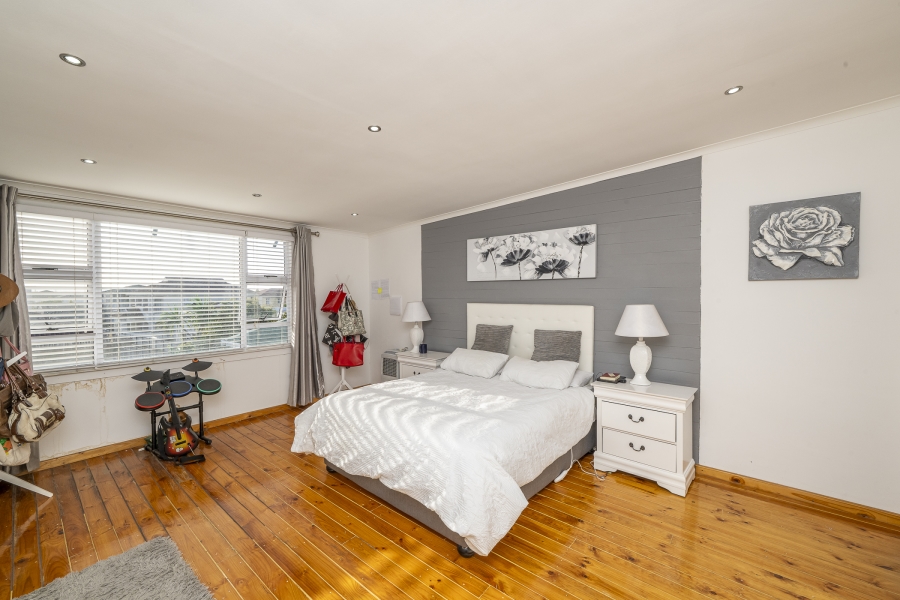 5 Bedroom Property for Sale in Rouxville Western Cape